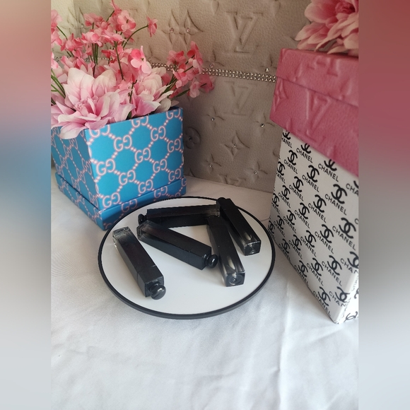 🔥"BLACK STALLION" CUSTOM LIP GLOSS🔥 - Picture 3 of 4